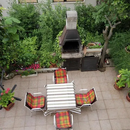 Apartment 5519b *