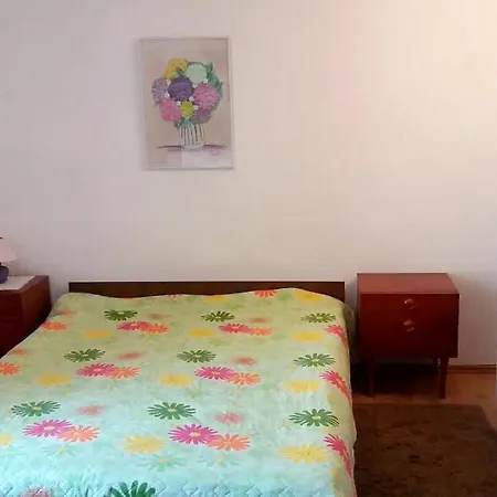 5519b Apartment
